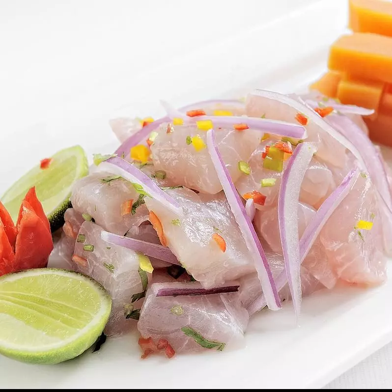 Papa rellena + chich. + ceviche