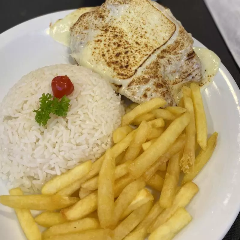 PARMEGIANA DE  FRANGO EXECUTIVO