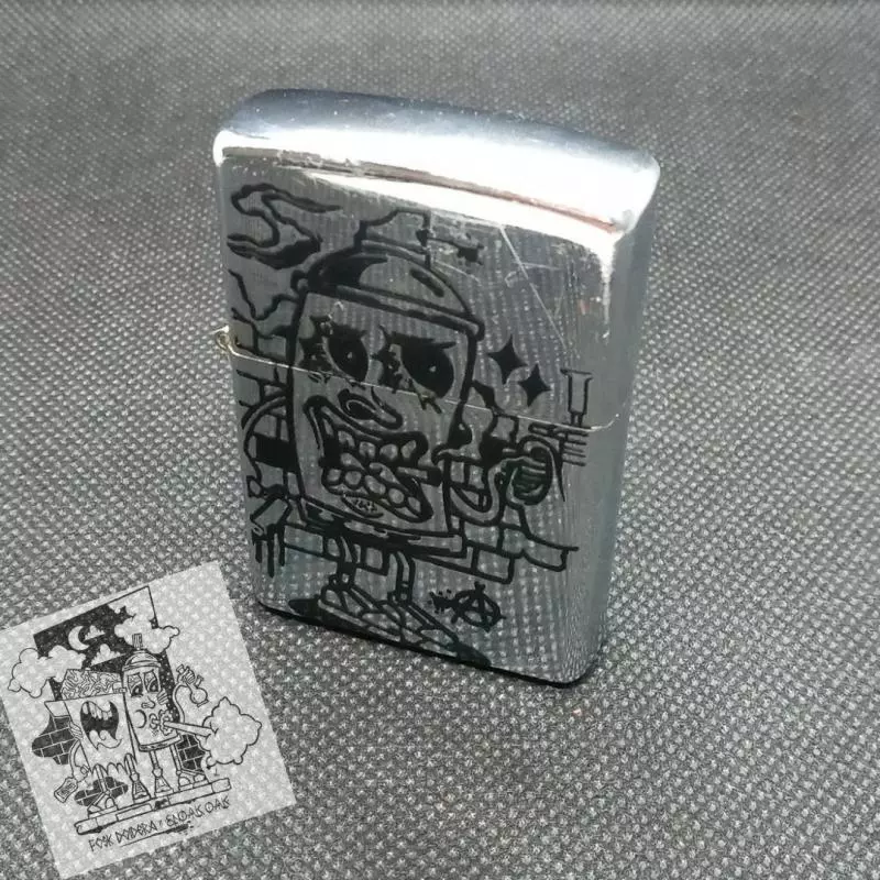 Isqueiro de Fluído Prateado - Tipo Zippo