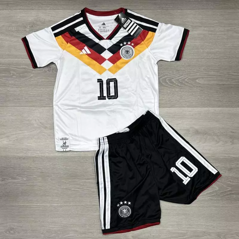 Conjunto Alemania local 2026