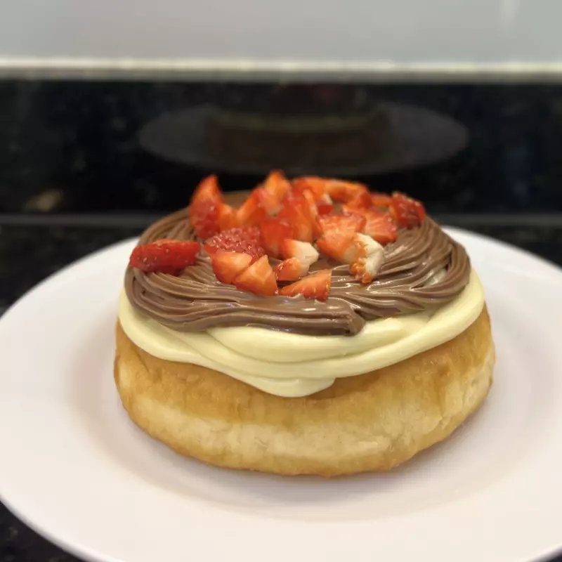 Donut de Ninho, Nutella e Morango