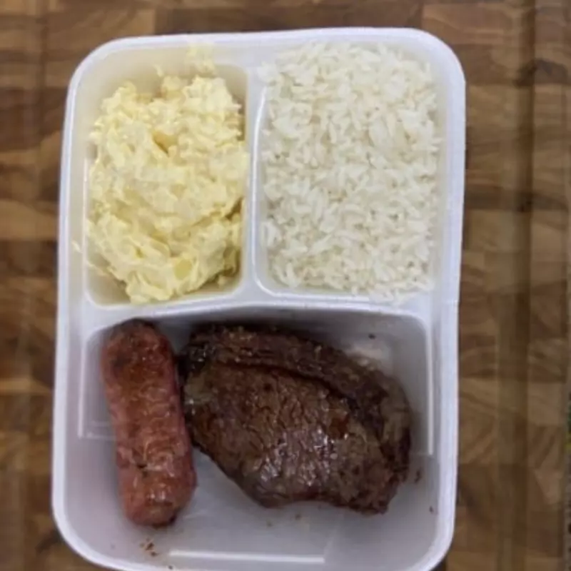 Prato número 11 com carne bovina