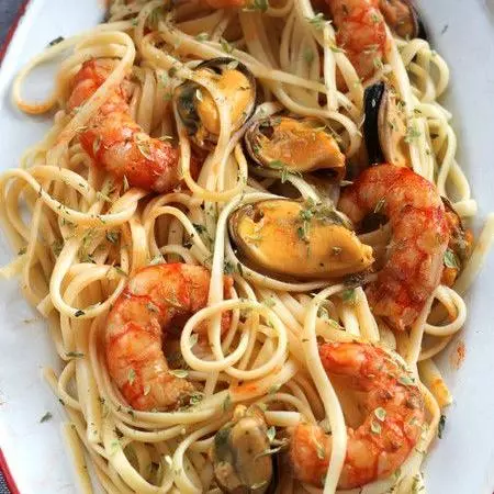 Spaghetti con Mariscos