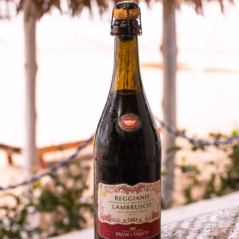 Lambrusco vino frizzante.