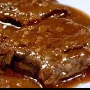 Carne Bovina Ao Molho a Madeirado