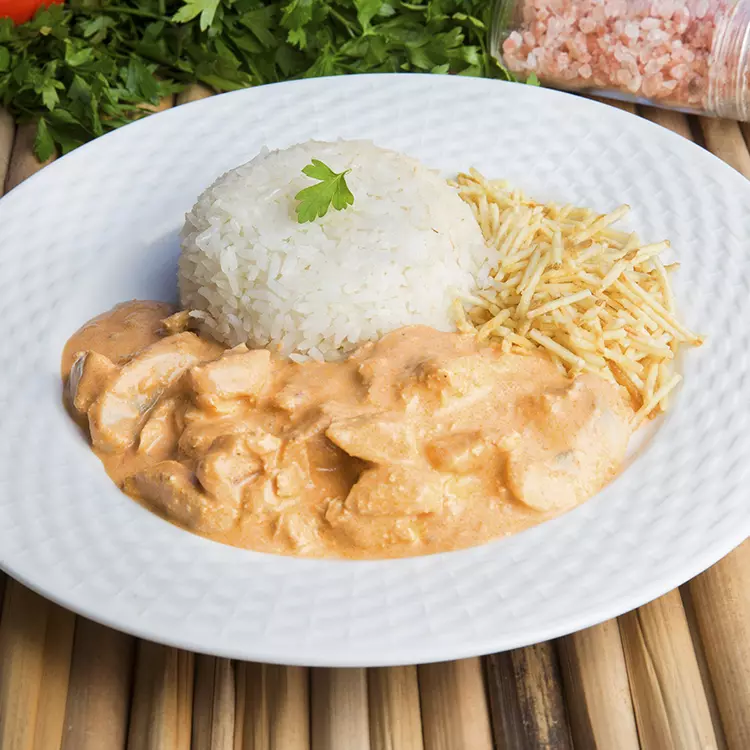 Strogonoff Frango