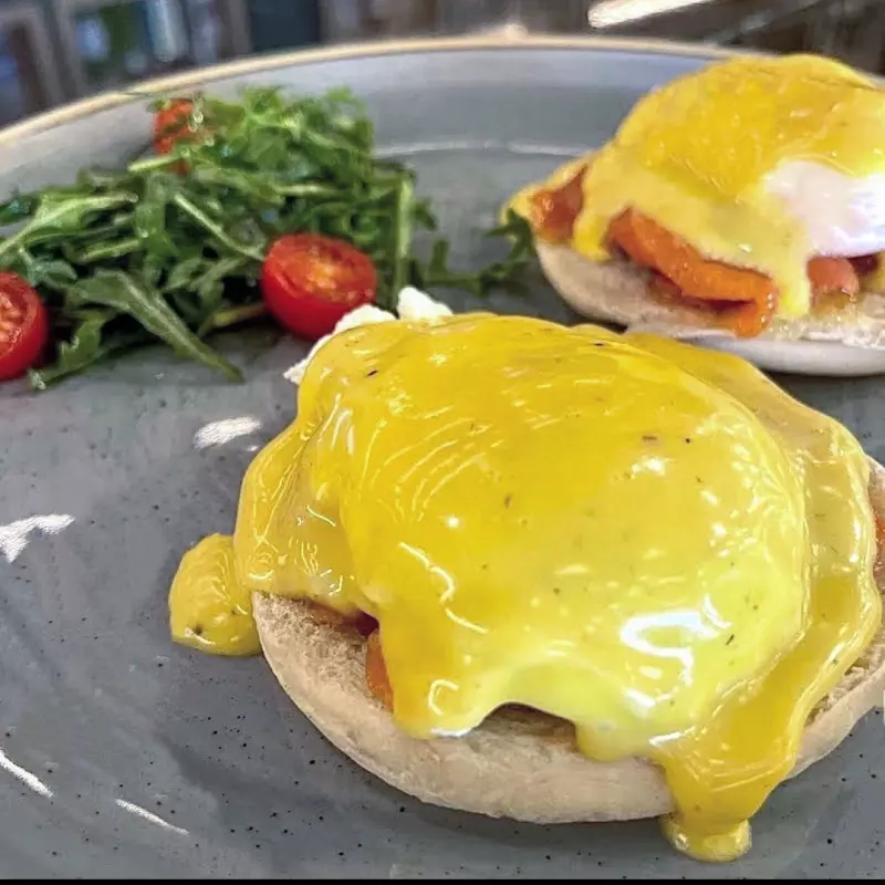 Benedictine con Salmón curado