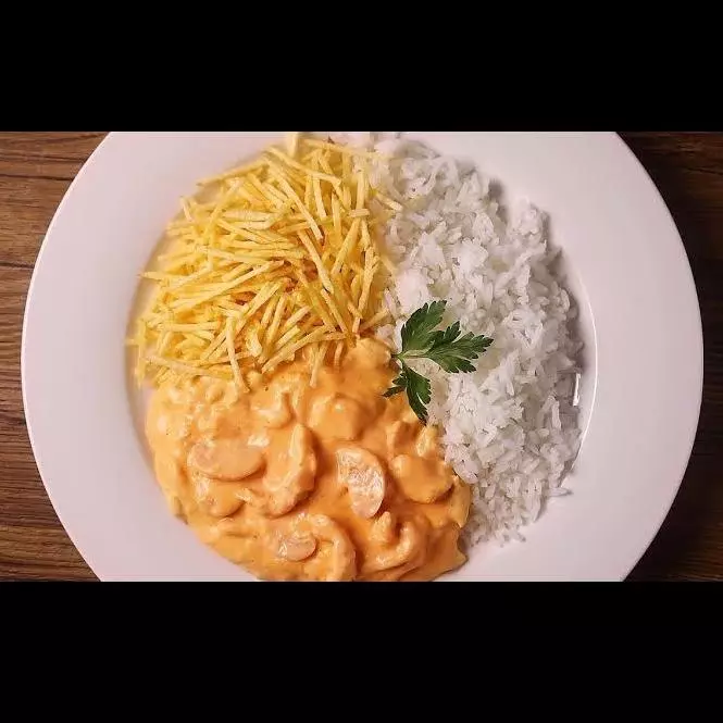 Strogonoff de frango