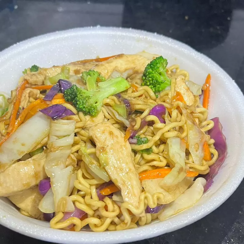 Yakisoba de frango