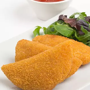Croquete carne e queijo