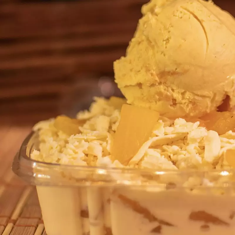 Piña con Crema Pequeña