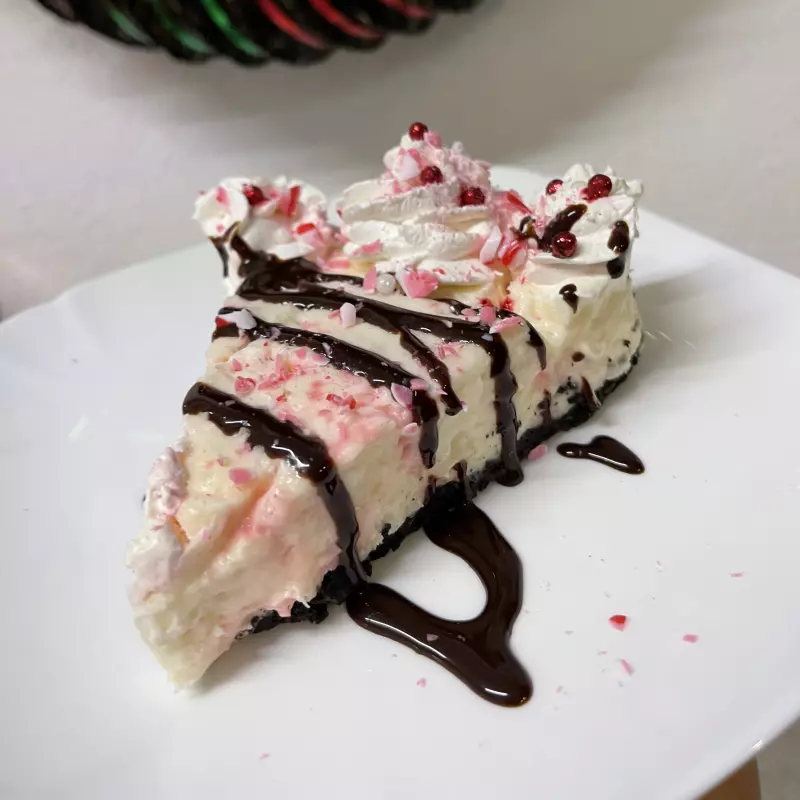 White Chocolate Peppermint Cheescake