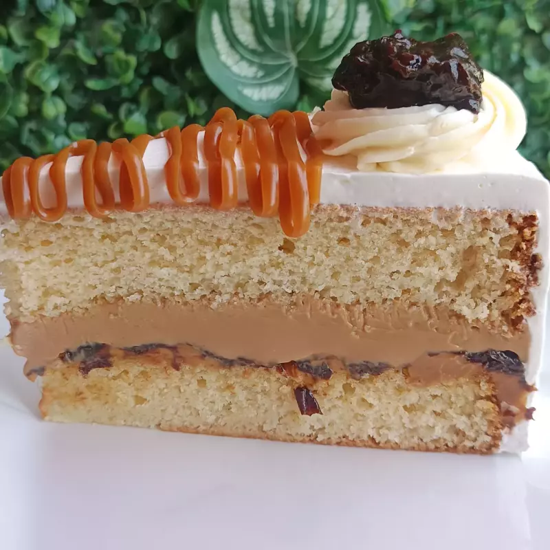 Fatia Doce de leite c/ Ameixa e cara