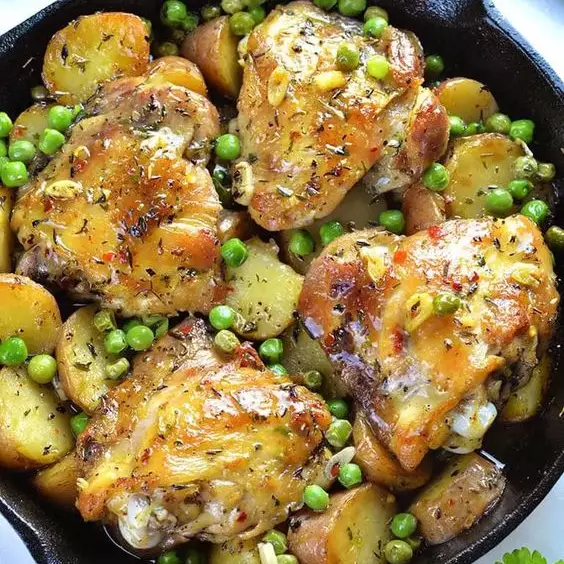 Jueves 9 Julio - Pollo Vesubio