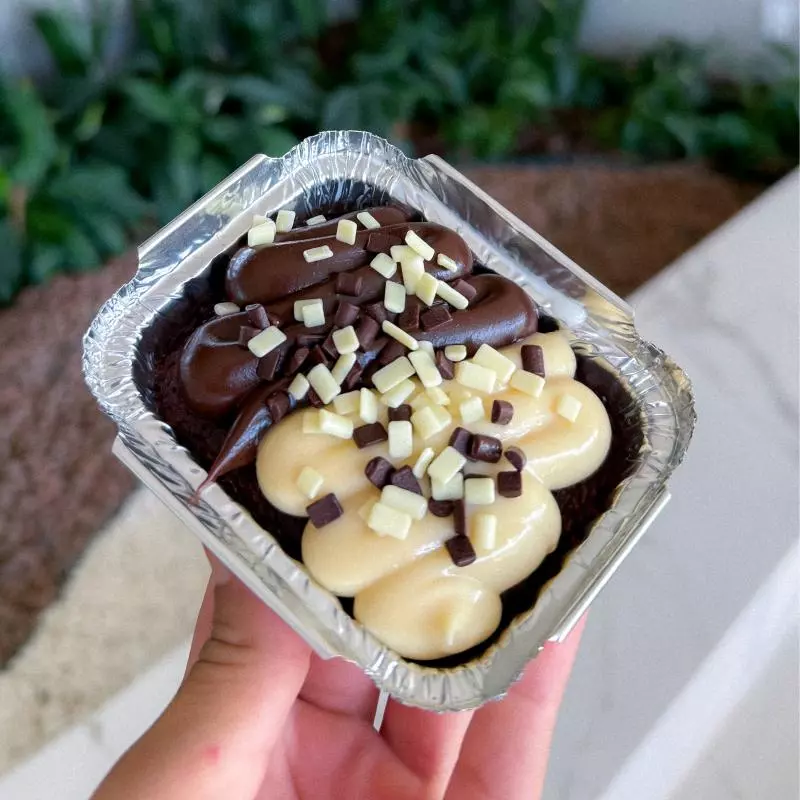 Mini bolinho ninho com brigadeiro
