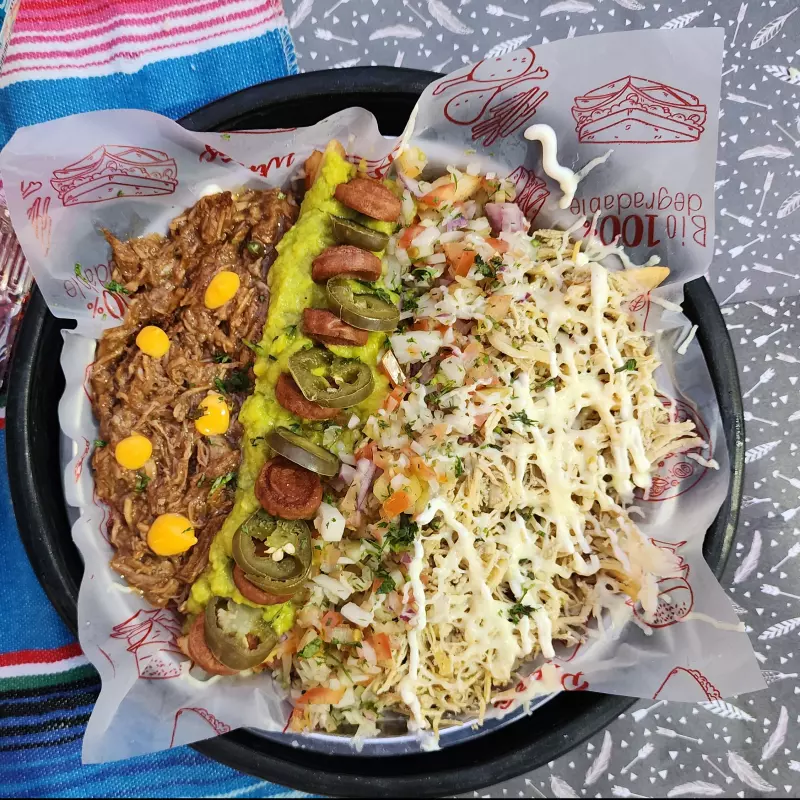 DE LA CASA