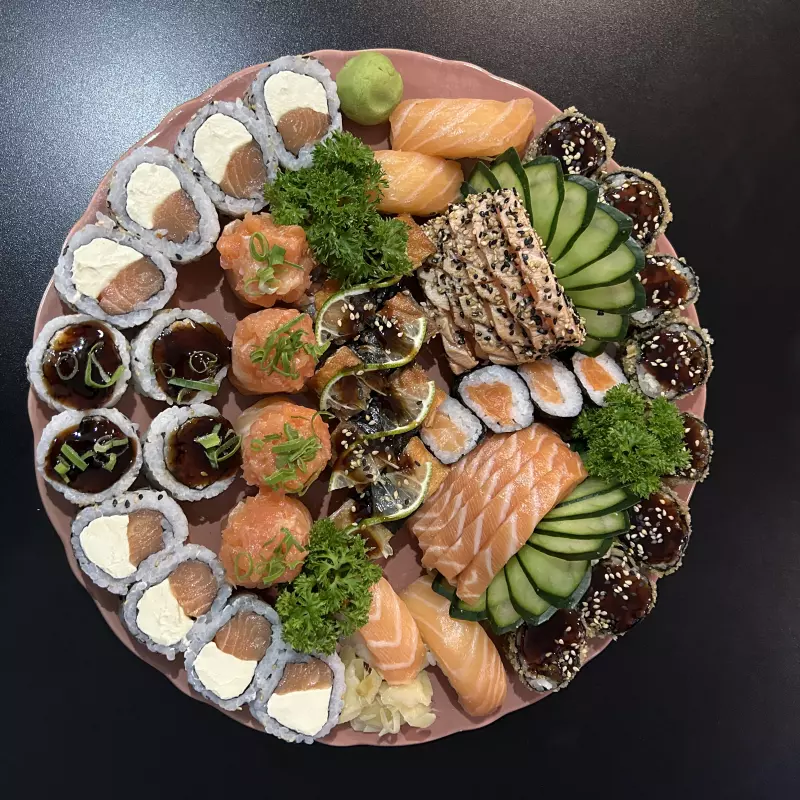 Combinado Salmão (50 peças)