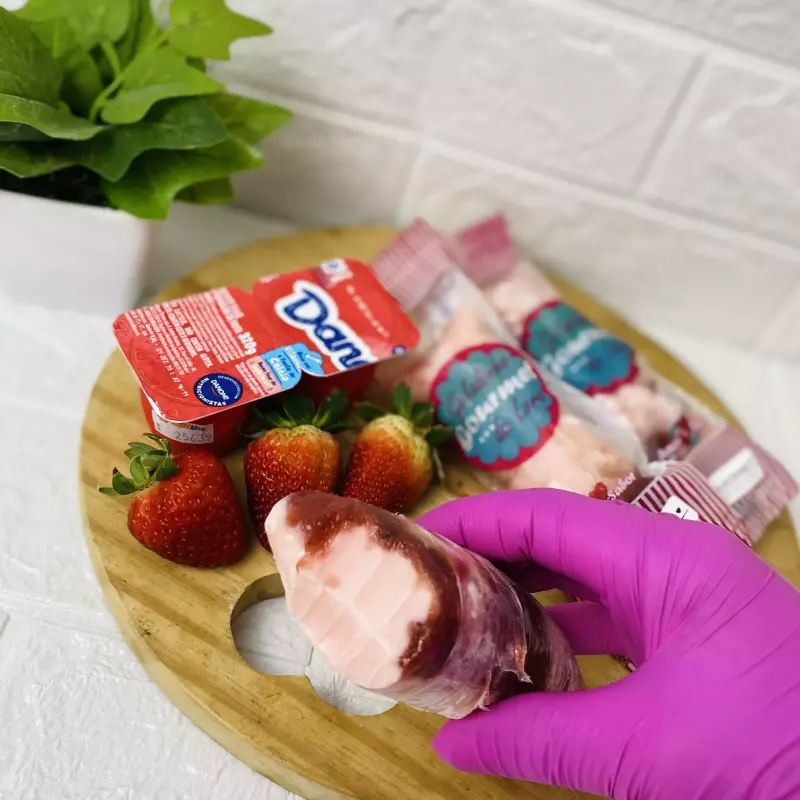 Danoninho com Geleia de Morango