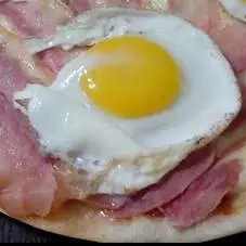 Pizza Panceta, Provol,1 Huevo Frito