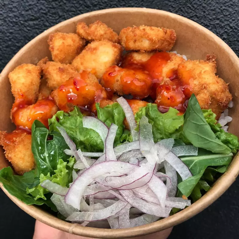 Poke vip - salmão empanado - 400g