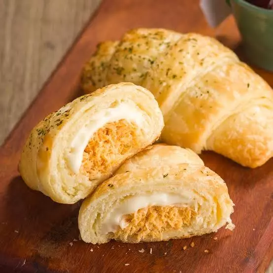 Croissant de frango com requeijão