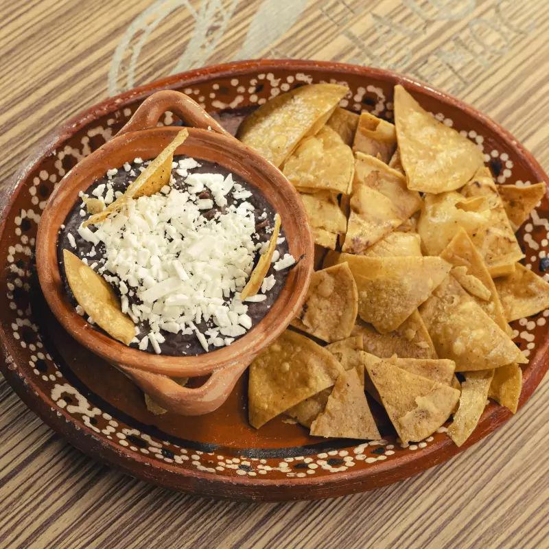 ORDEN DE FRIJOLES CON TOTOPOS