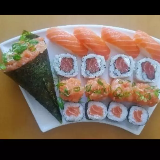 Combo + temaki salmão 1