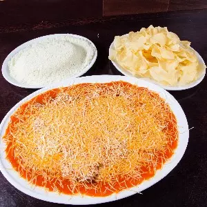 FRANGO À PARMEGIANA