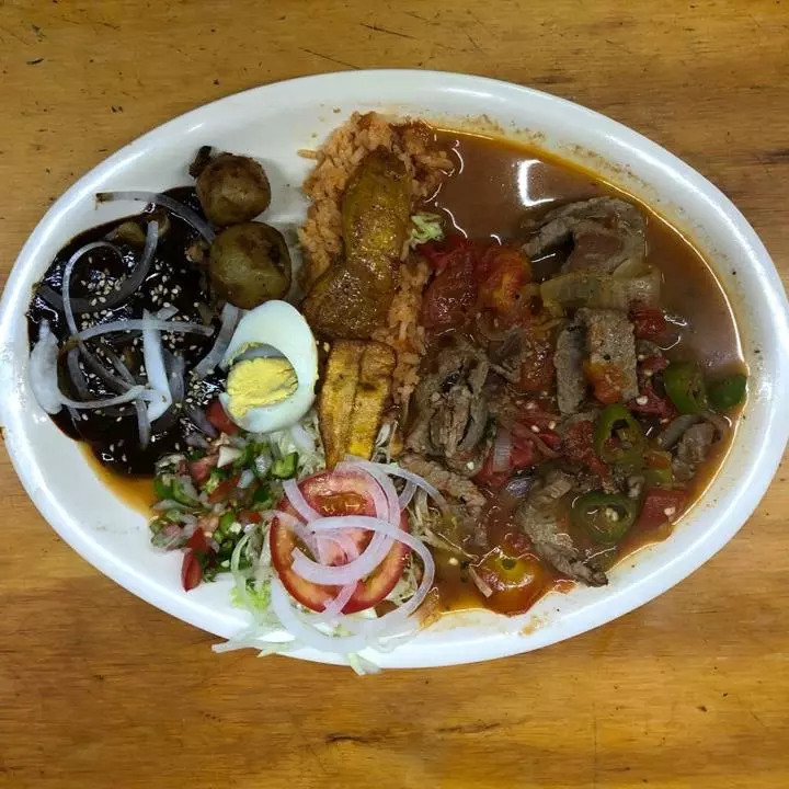 TAMPIQUEÑA BISTEC A LA MEXICANA