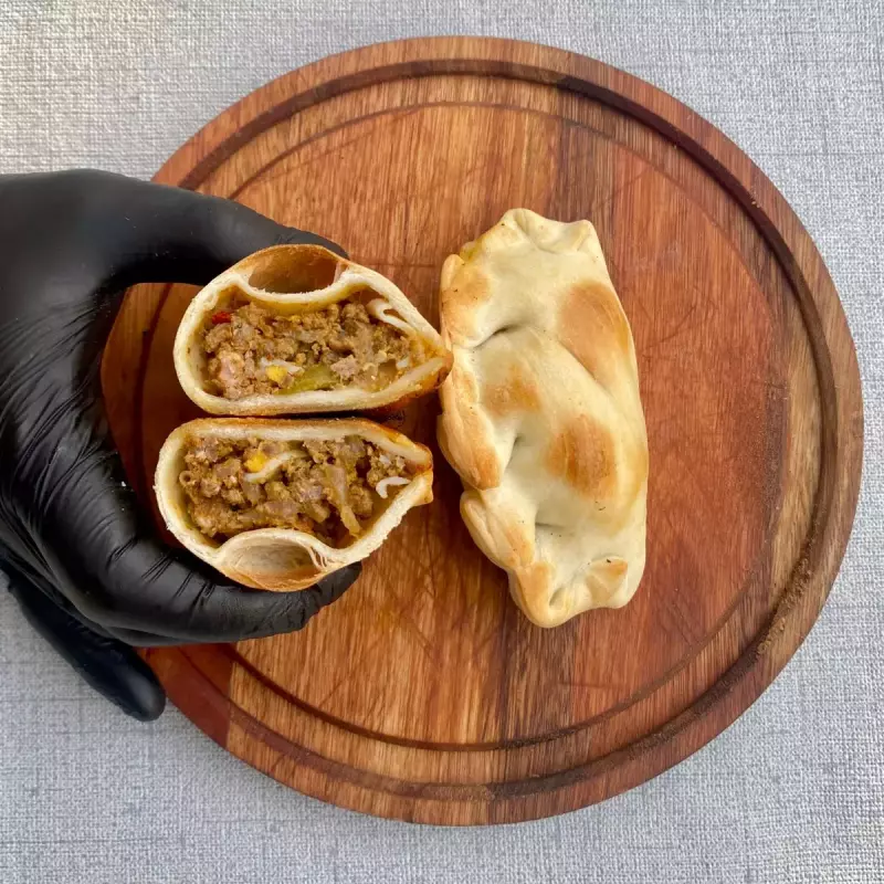 Empanada de carne picada.