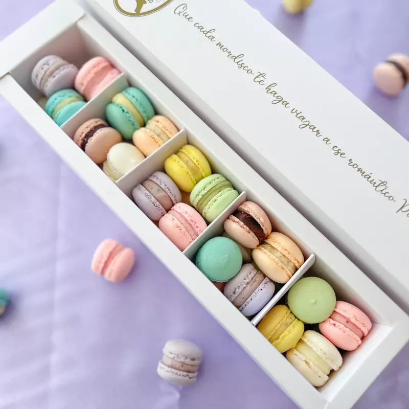 Mini Macarons Premium Box