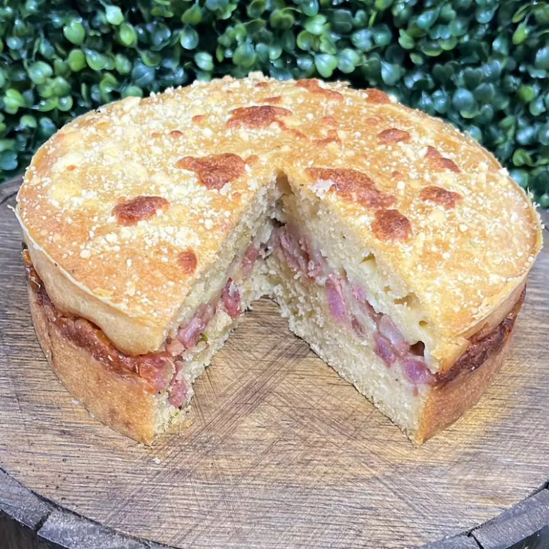 Torta Calabresa com Queijo