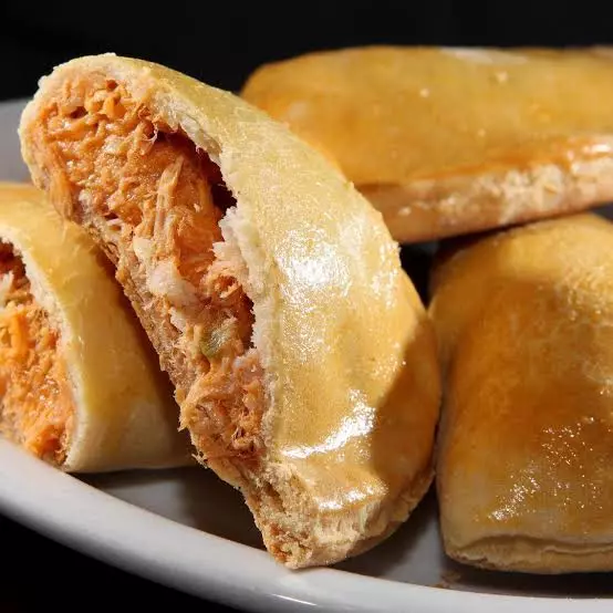 Pastel assado de frango