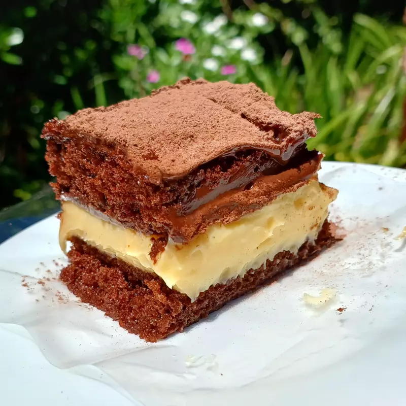 BOLO GELADO TRUFADO DE MARACUJÁ