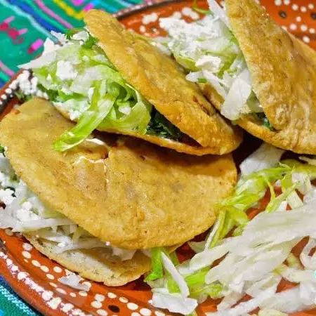 Gorditas de Chicharrón