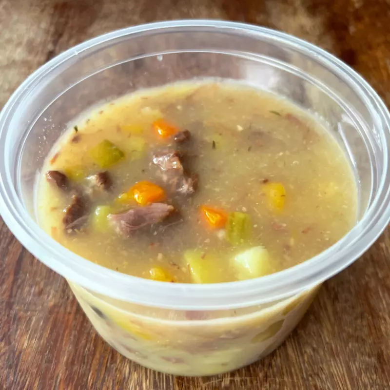 Caldo de Carne com Legumes