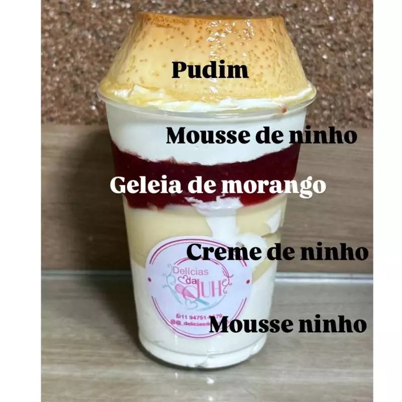 Copudim Ninho com Geleia de morango