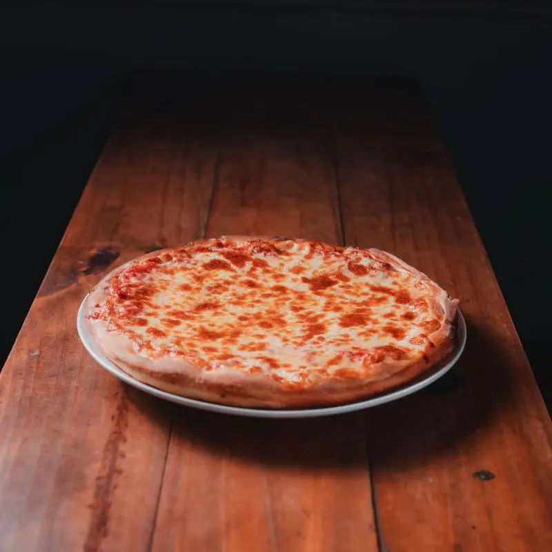 2 Muzza 32 cm+2 faina+ refresco 1.5
