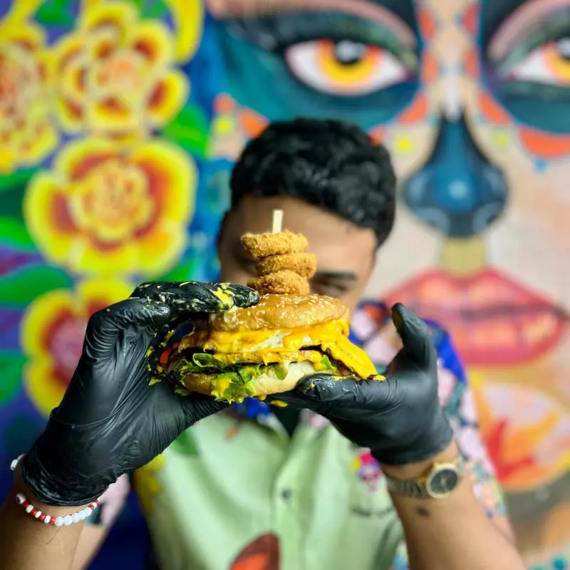 Hamburguesa la indomable