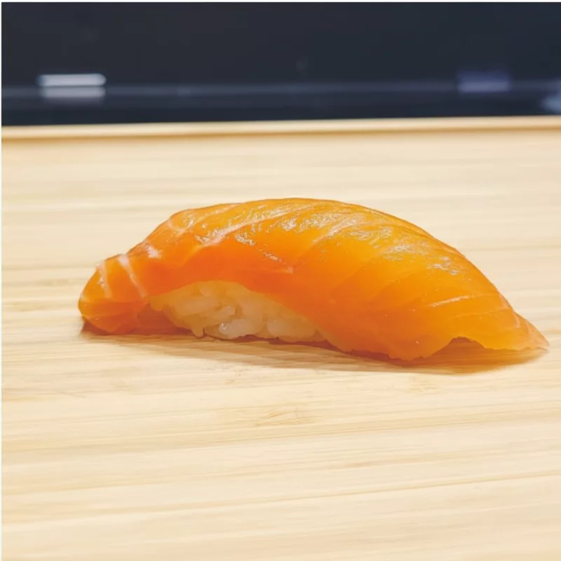 Nigiri salmon