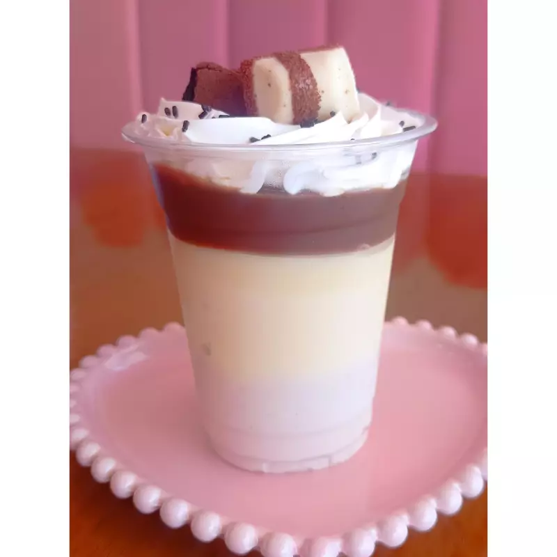 Copo  ( Kinder com Nutella )