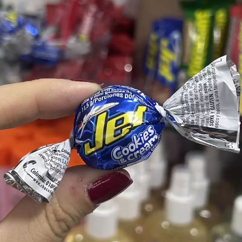 Jet Cookies and cream