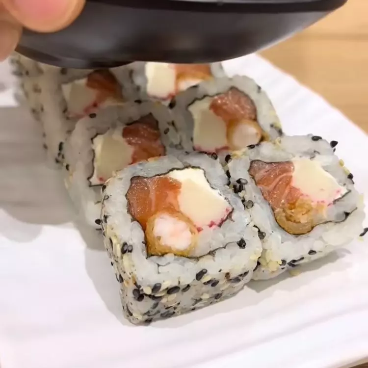 Salmão e camarão 10 unidades