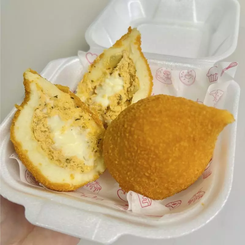 Coxinha de Frango e Catupiry