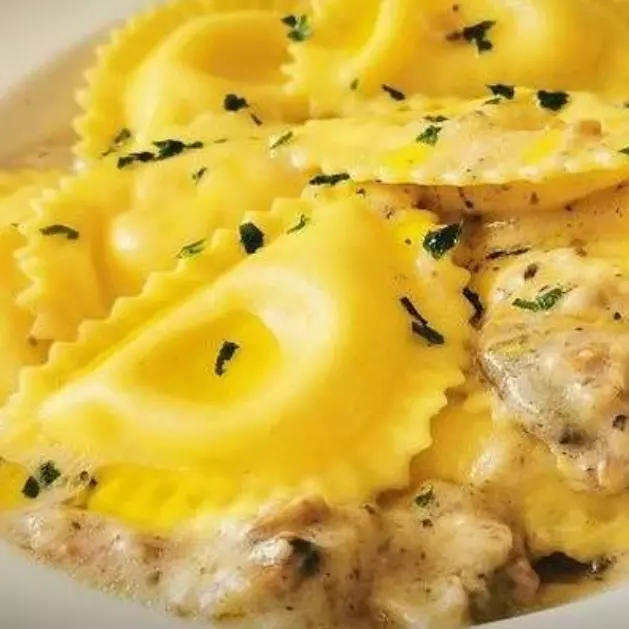 Ravioli Media Luna Albahaca