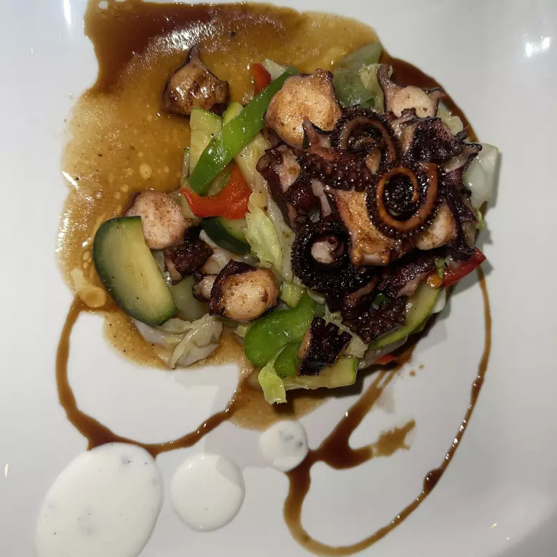 Pulpo al ajillo