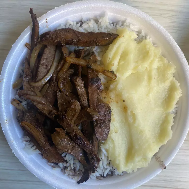 Isca de Fígado com purê