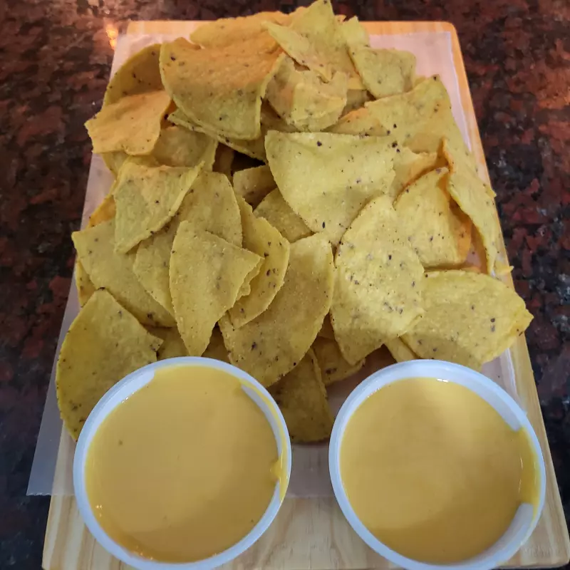 Nachos con cheddar