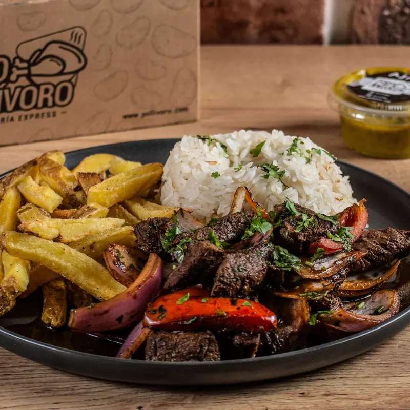 Lomo saltado