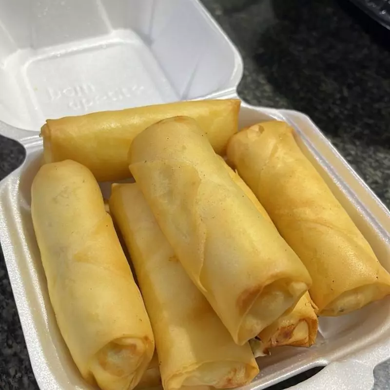 Harumaki de frango com castanha